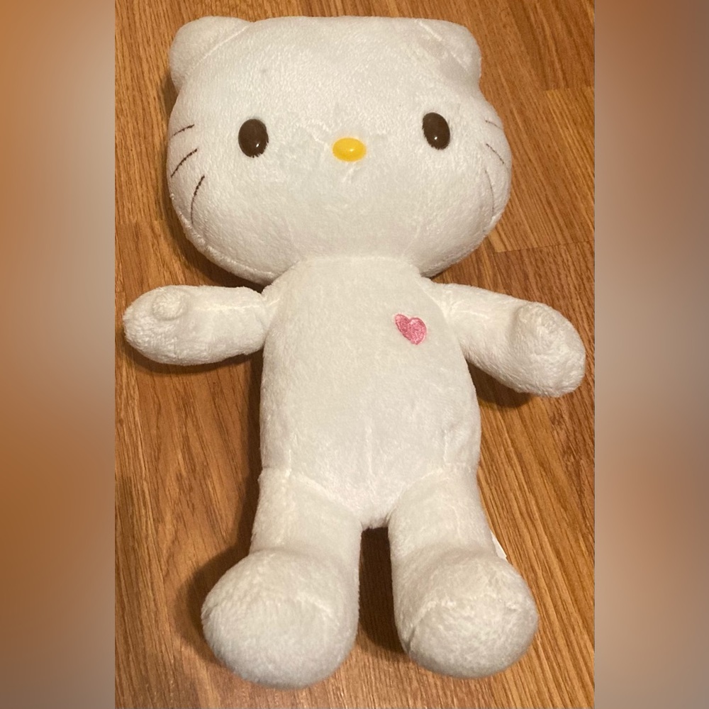 Vintage Sanrio 1976, 2008 Heart Hello Kitty used